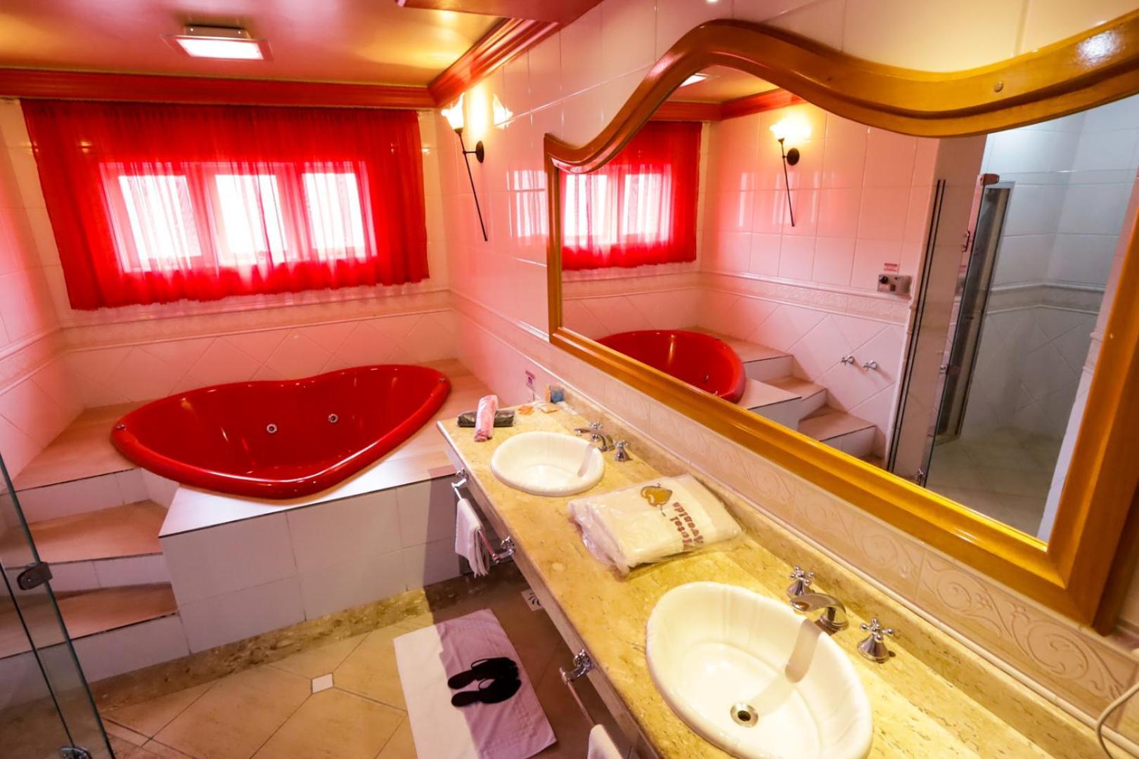 Motel Avenida (Adults Only) Gramado Eksteriør billede
